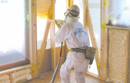 ウレタン吹付断熱 イメージ写真