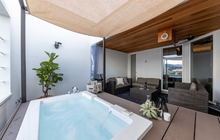 屋上家具「COLORS」 イメージ写真